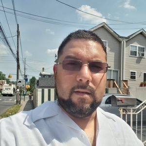 Meet your Posher, Benny bernardo